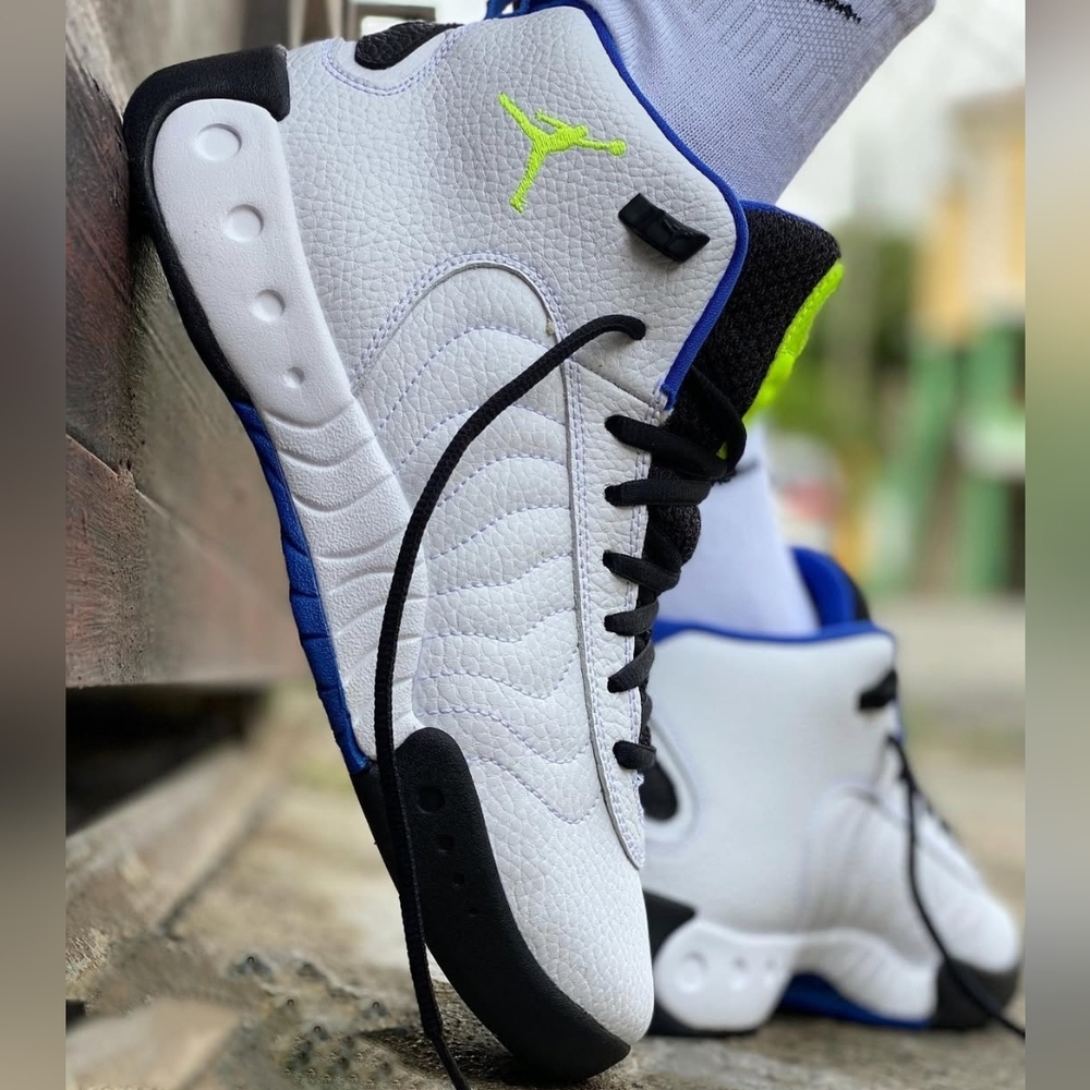AIR JORDAN JUMPMAN PRO WHITE/BLACK/VOLT WOMEN'S US SIZE 8 NEW IN BOX